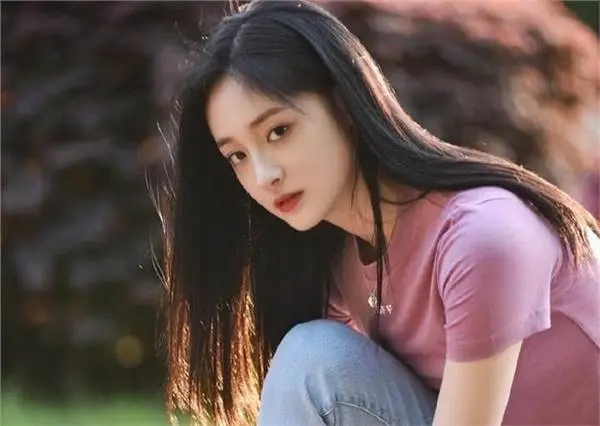 周洁琼多人运动什么梗
